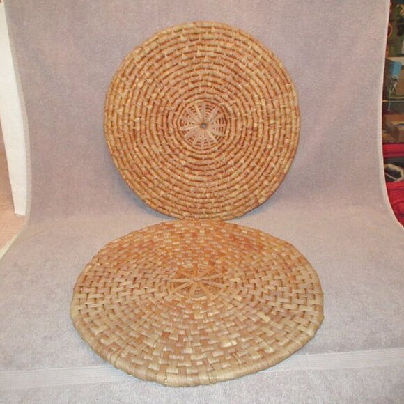Vtg Natural Round Woven Rattan Placemats 15" Thick Weave MCM Wall Decor 2X Lot - Picture 5 of 7